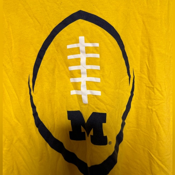 Men’s U of M t shirt XXL - Picture 2 of 4